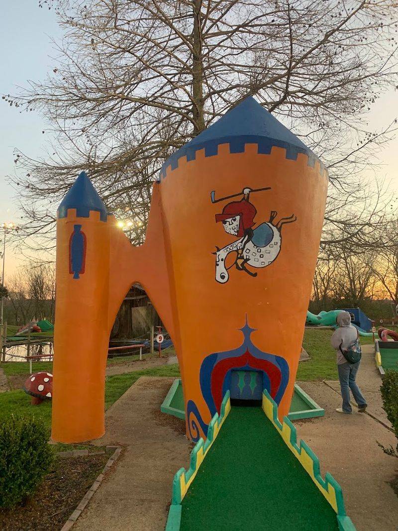 A Chattanooga Mini-Golf Course That Feels Frozen In Time