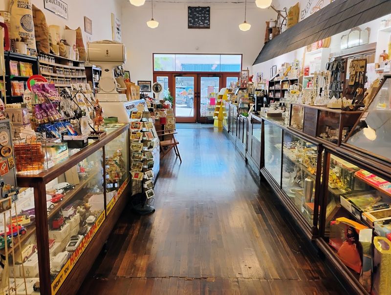 A Country Store Where Every Aisle Holds a Surprise