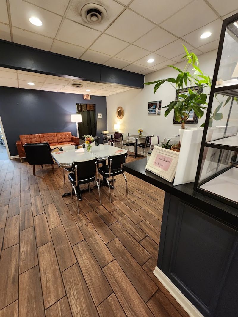 A Cozy Space Designed For Staying Awhile A Cozy Space Designed For Staying Awhile