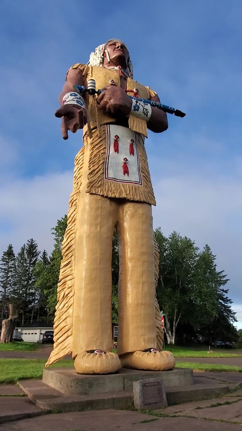 A Giant That Earns Every Inch of Its Title A Giant That Earns Every Inch of Its Title