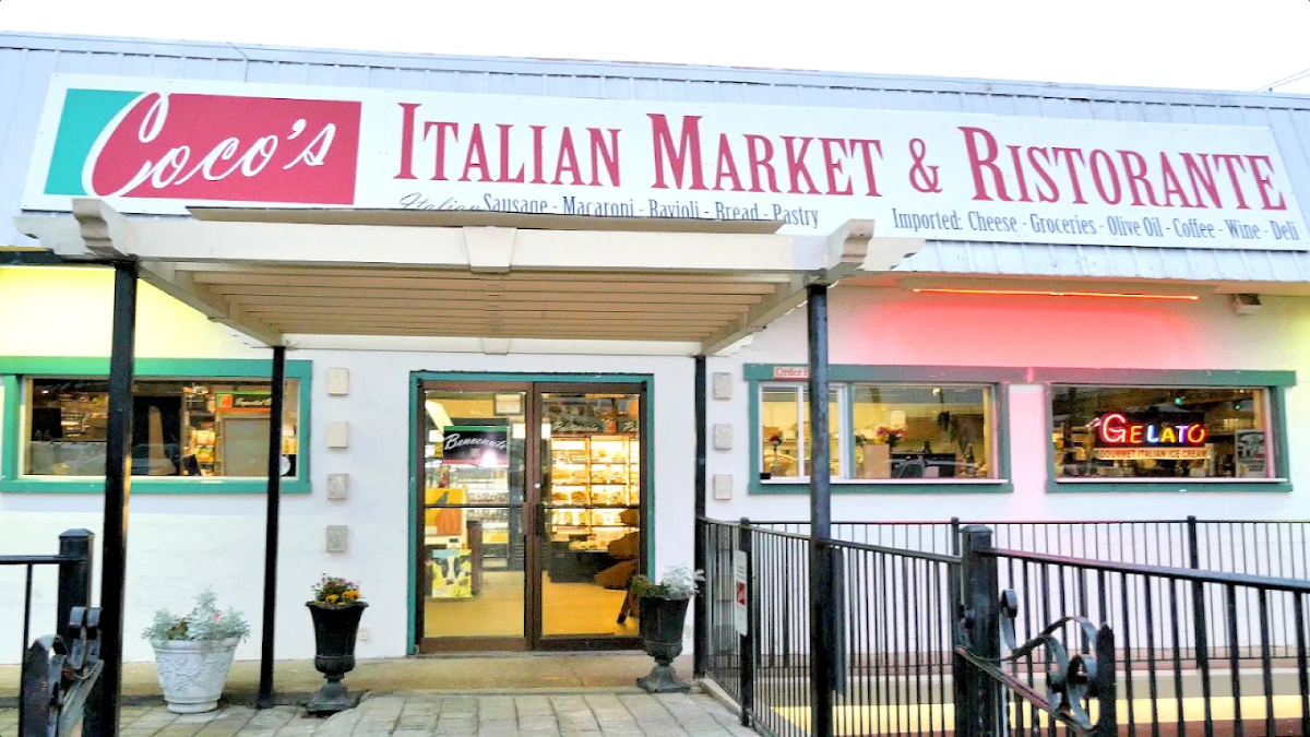 A Little Slice Of Italy Is Hiding Inside This Cozy Tennessee Market