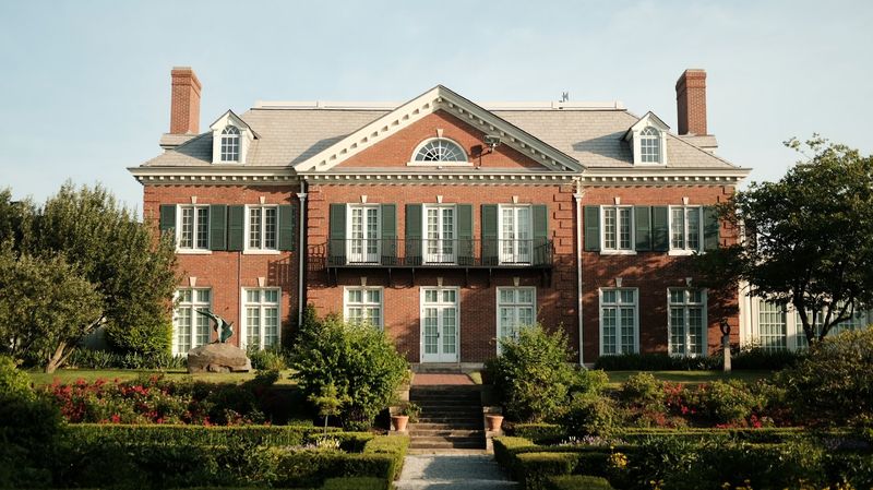 A Mansion That Stopped Time on North Michigan Avenue A Mansion That Stopped Time on North Michigan Avenue