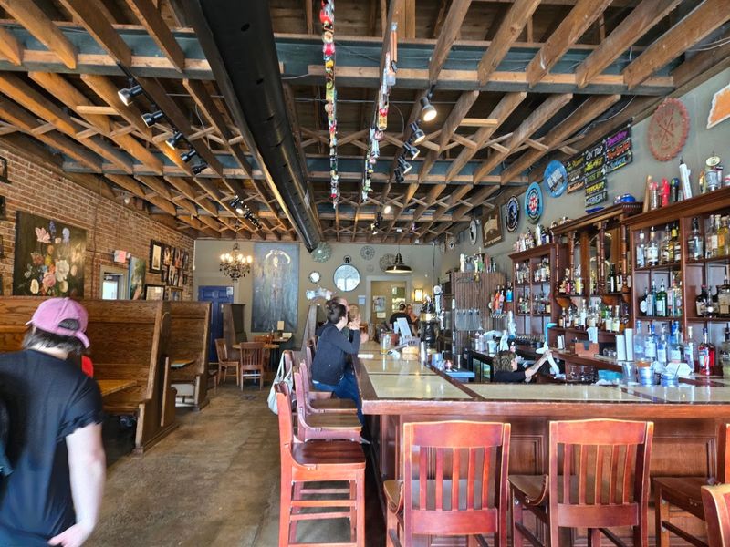 A Relaxed Cookeville Hangout With Plenty of Character