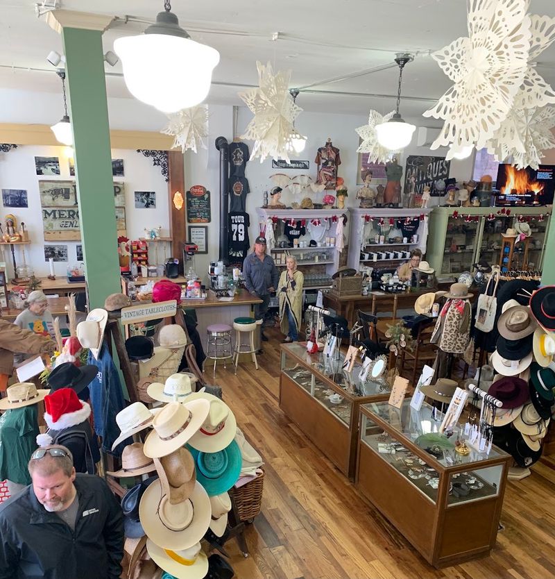 A Small-Town Shop With Plenty to Discover A Small-Town Shop With Plenty to Discover