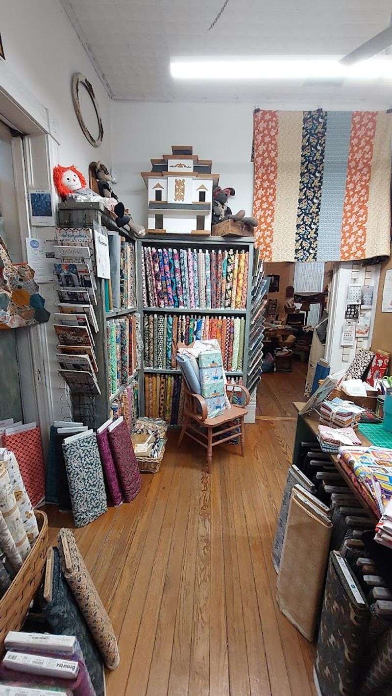A Surprising Maze of Fabric-Filled Rooms A Surprising Maze of Fabric-Filled Rooms