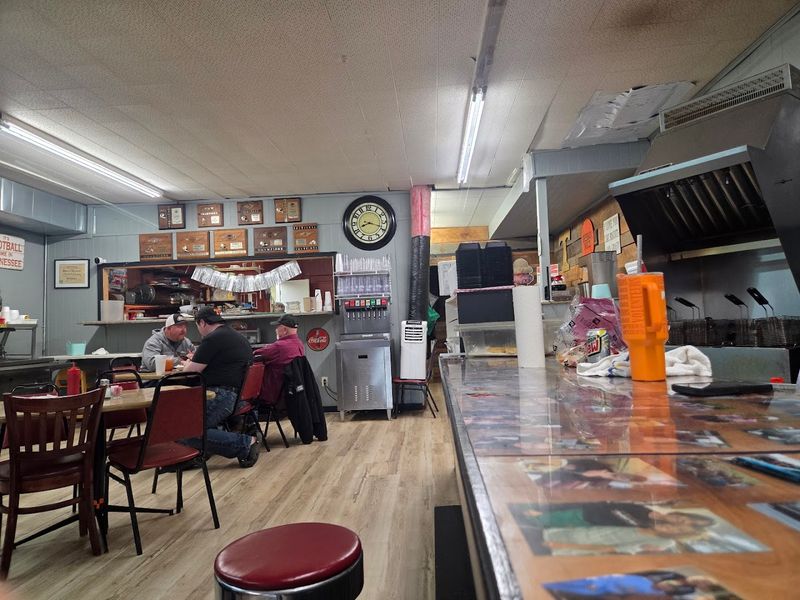A Tiny Tennessee Diner Hiding Inside an Old-Fashioned Drugstore