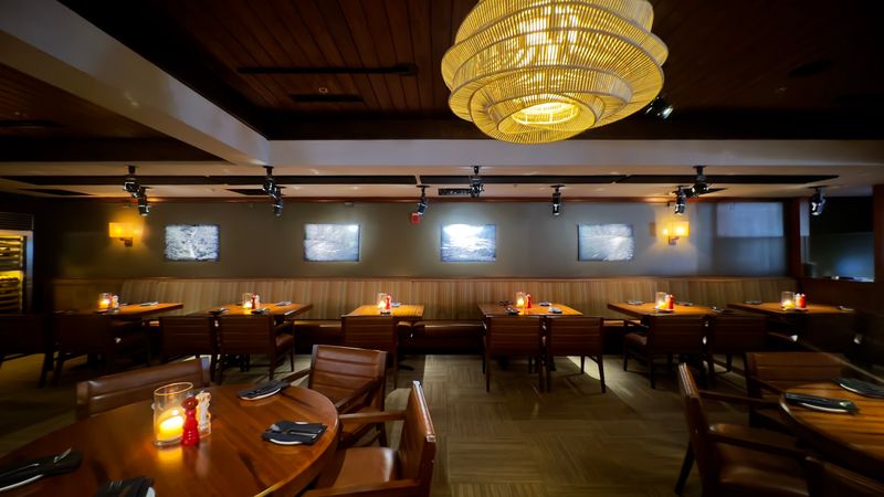A Warm, Upscale Dining Room Made for Special Occasions A Warm, Upscale Dining Room Made for Special Occasions