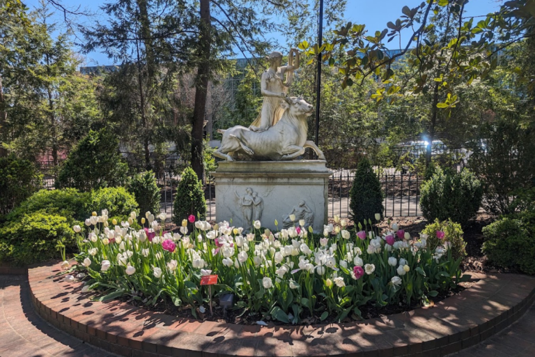A Wealthy Tennessee Couple Left Their Entire Estate to the Public—and It Is Still Free to Visit