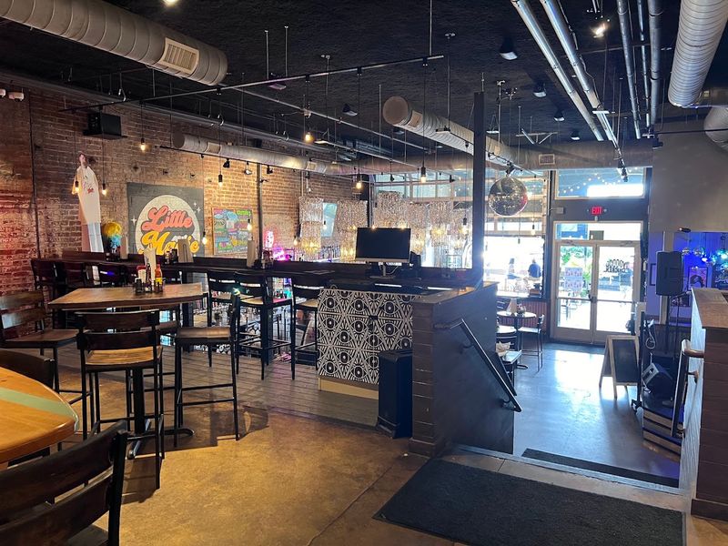 A Welcoming Johnson City Spot Where Everyone Can Eat With Confidence