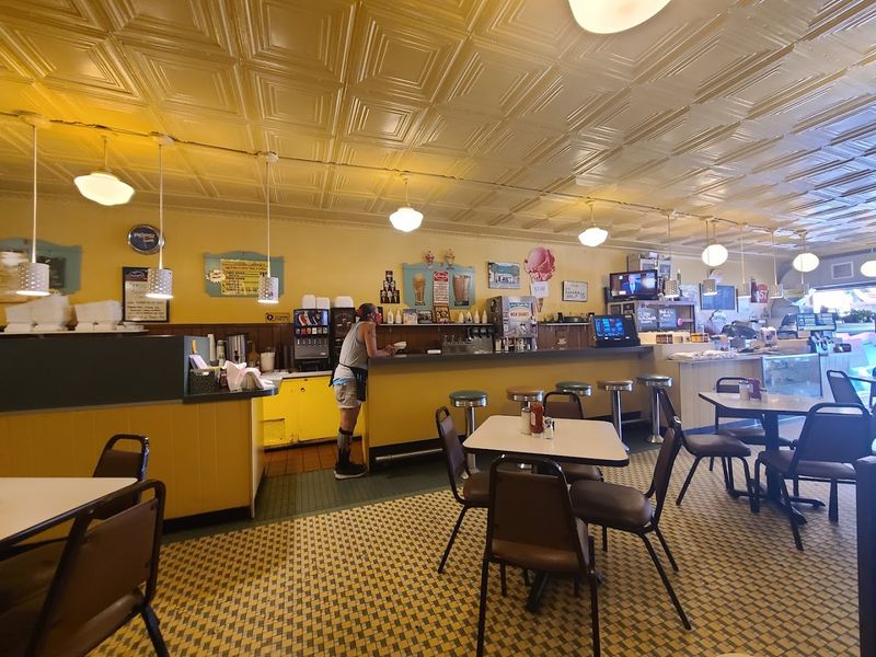 A classic diner with deep West View roots A classic diner with deep West View roots