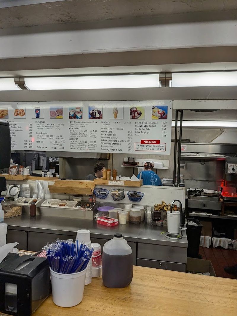 Service That Ranges From Friendly to Frustrating Service That Ranges From Friendly to Frustrating