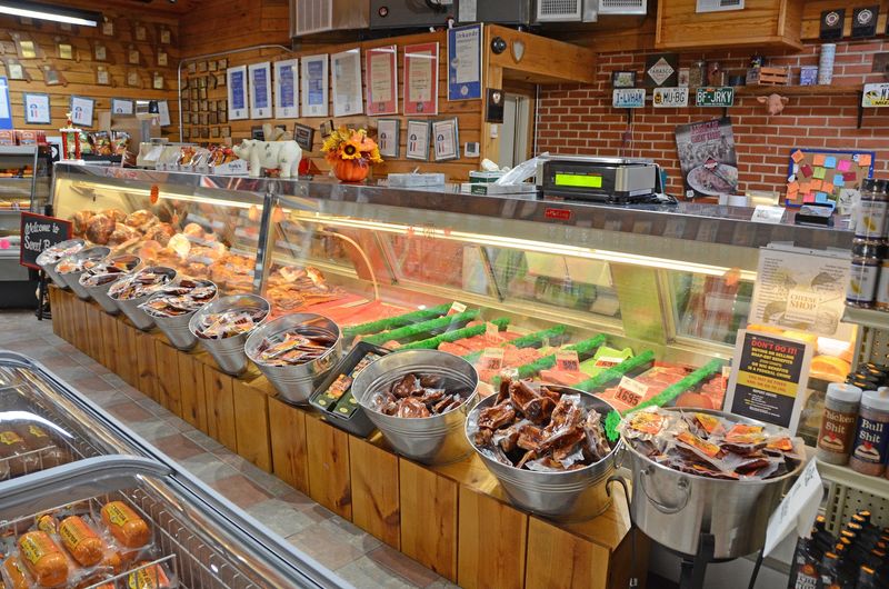 A roadside stop that feels legendary the moment you walk in
