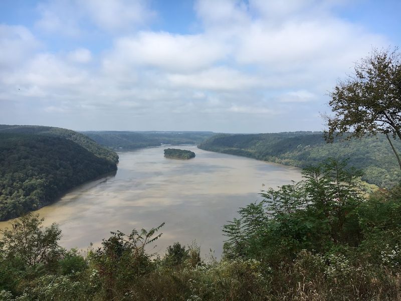 A route through hills, mountains, and river towns A route through hills, mountains, and river towns