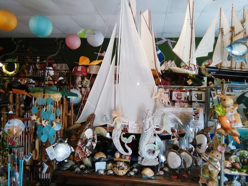 A shop with loyal fans and sharp critics