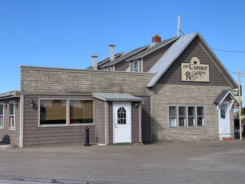 A small-town corner spot worth pulling over for
