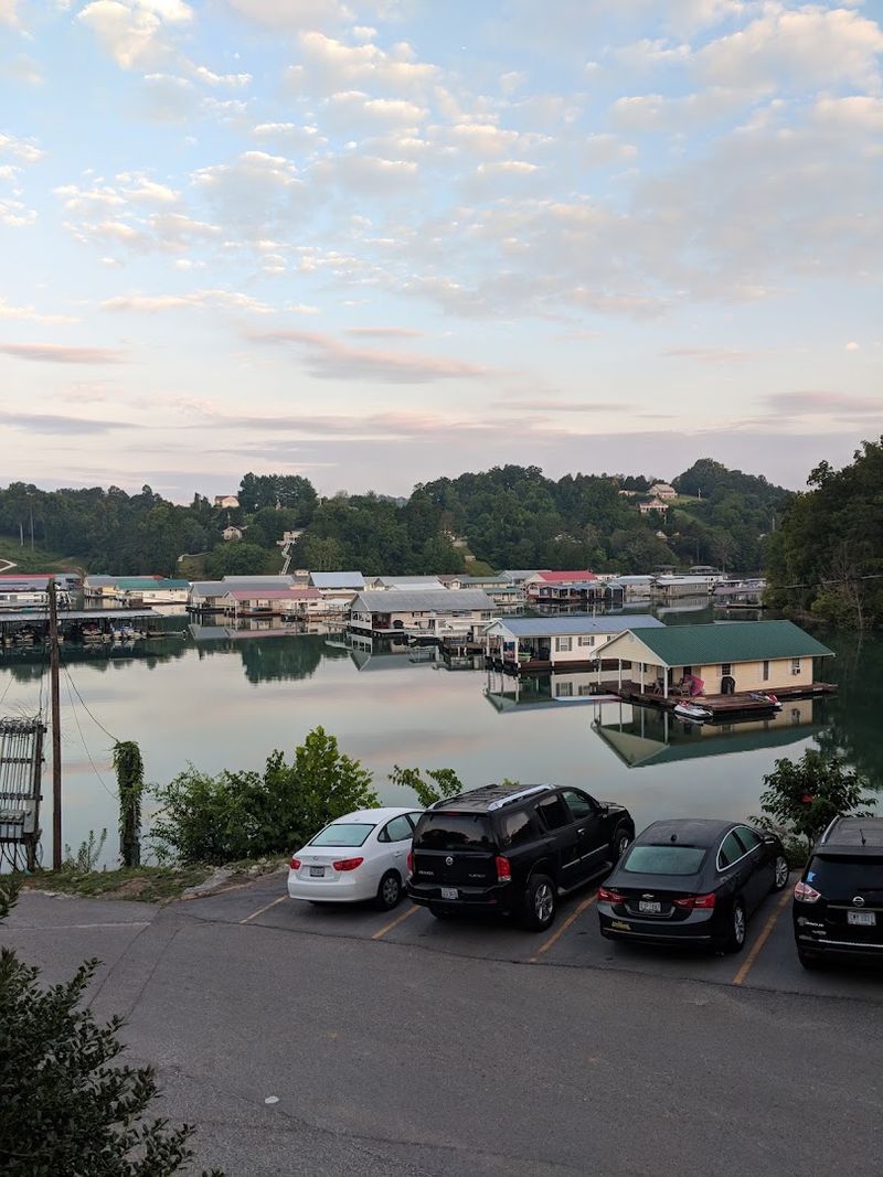 Springs Dock Resort – LaFollette (Norris Lake)