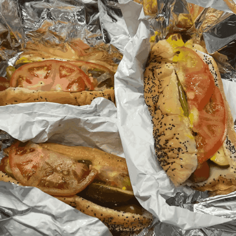 Where the Chicago Dog Still Runs the Show Where the Chicago Dog Still Runs the Show