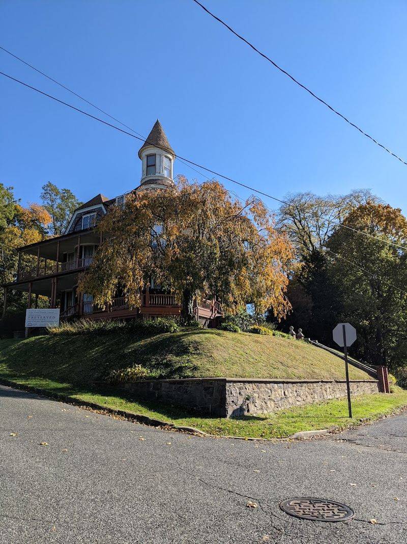 Adolph Strauss Built the 21-Room Estate as a Grand Summer Escape Adolph Strauss Built the 21-Room Estate as a Grand Summer Escape