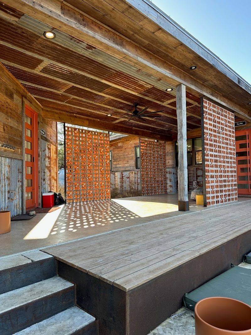 Airbnb Stays With Design That Belongs in a Magazine Airbnb Stays With Design That Belongs in a Magazine