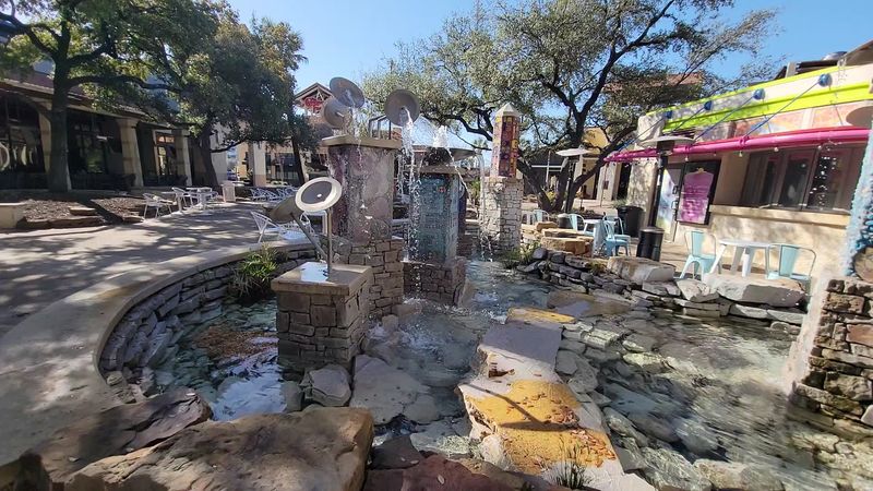An Outdoor Layout That Feels Like a Resort An Outdoor Layout That Feels Like a Resort