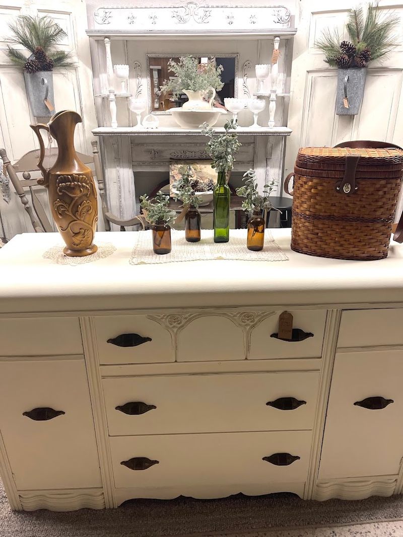 Antiques, Vintage Finds, and Home Décor Fill the Store