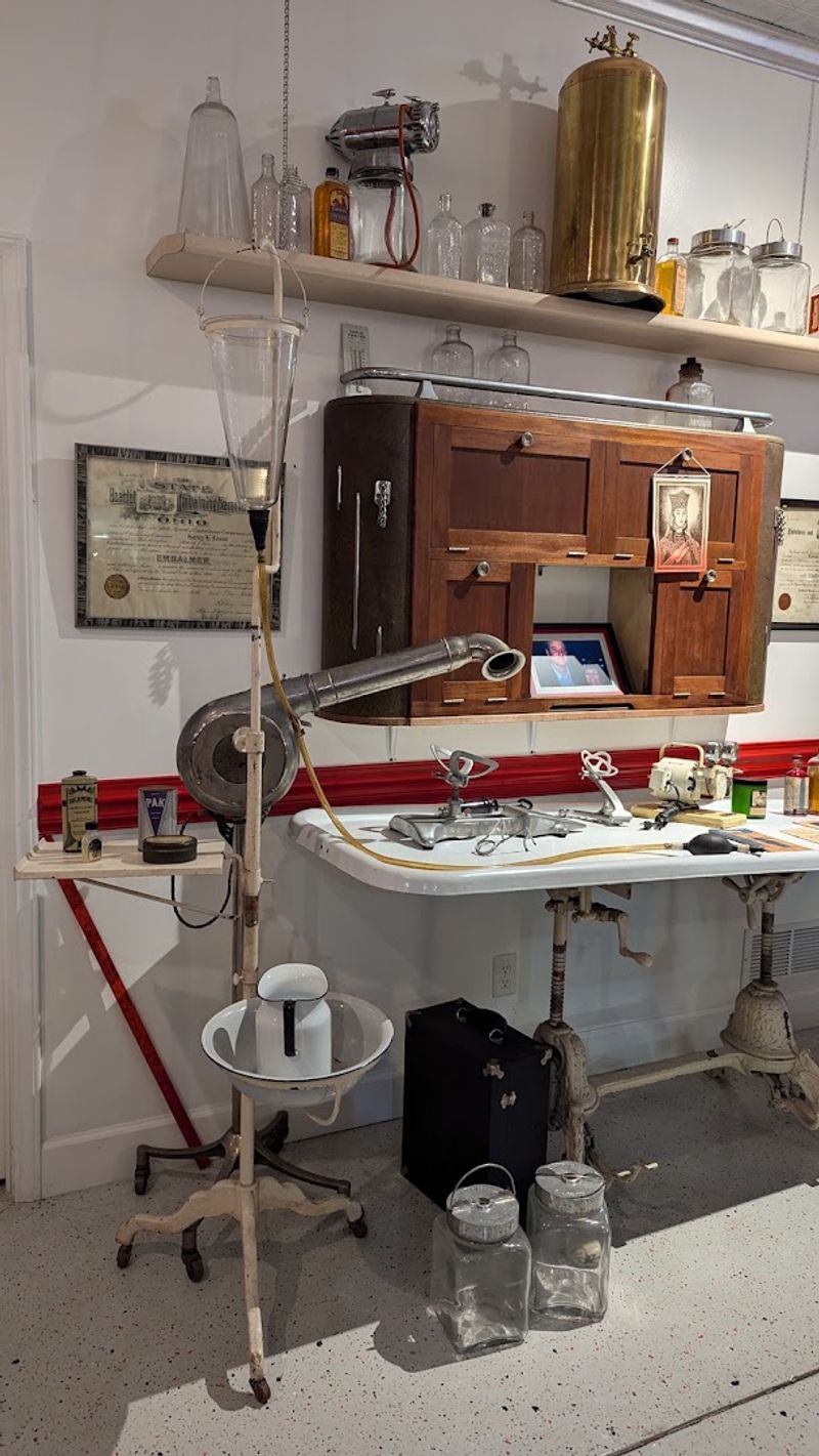 Artifacts reveal the hidden history of mourning Artifacts reveal the hidden history of mourning