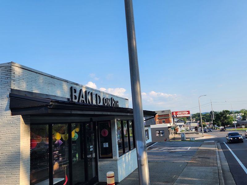 Baked on 8th – Nashville