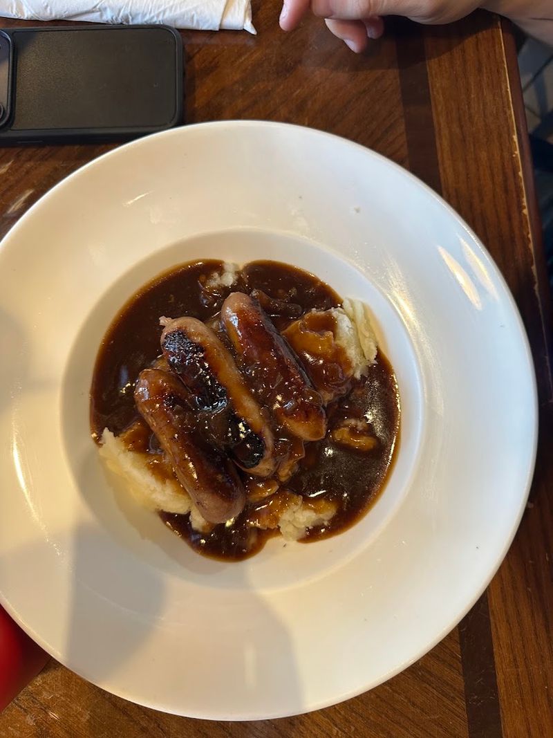 Bangers and Mash and Sausage Rolls Round Out the Menu Bangers and Mash and Sausage Rolls Round Out the Menu