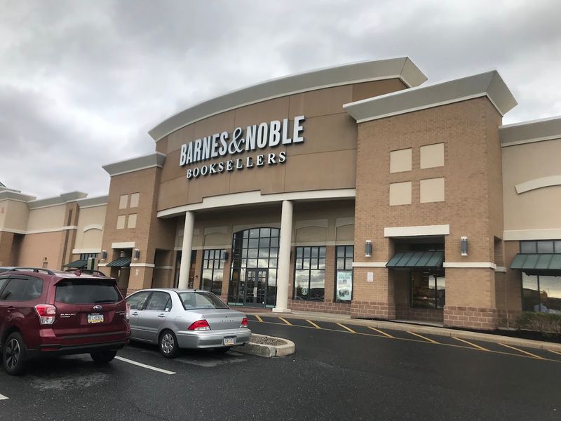 Barnes & Noble Barnes & Noble