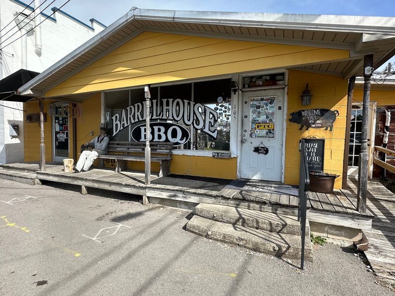 Barrel House BBQ — Lynchburg