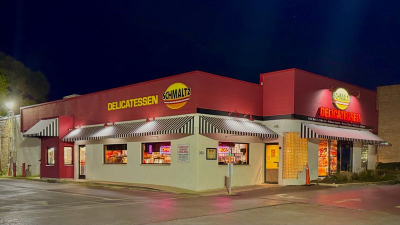 Schmaltz Delicatessen (Lisle)