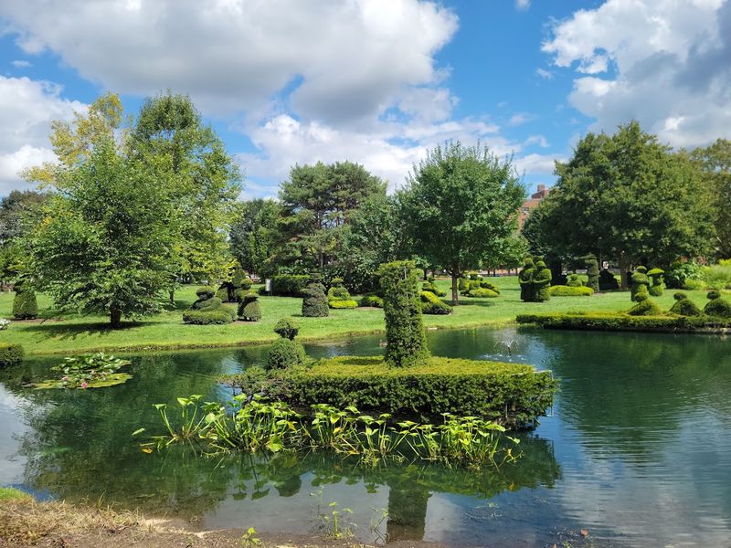 Beautiful Landscaping Beyond The Topiaries Beautiful Landscaping Beyond The Topiaries