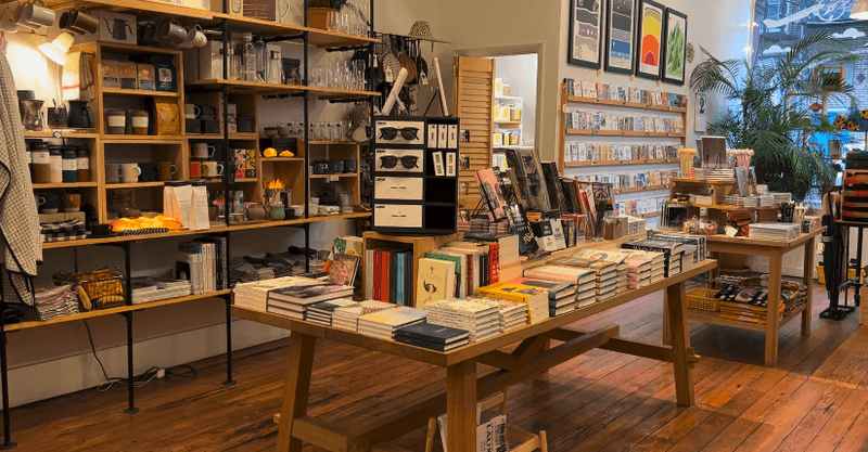 Beautiful notebooks and journals that invite you to write Beautiful notebooks and journals that invite you to write