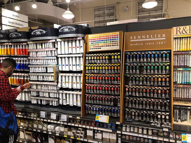 Beginners students and professional artists can all find their perfect supplies