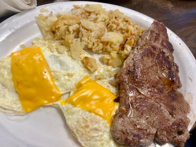 Big Portions, Fair Prices, and Everyday Comfort