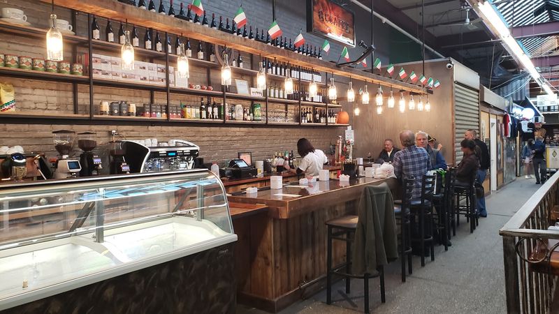 Big sandwiches and hot bites that turn a visit into lunch