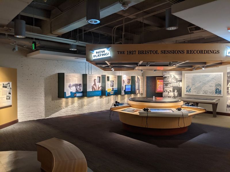 Birthplace of Country Music Museum — Bristol Birthplace of Country Music Museum — Bristol