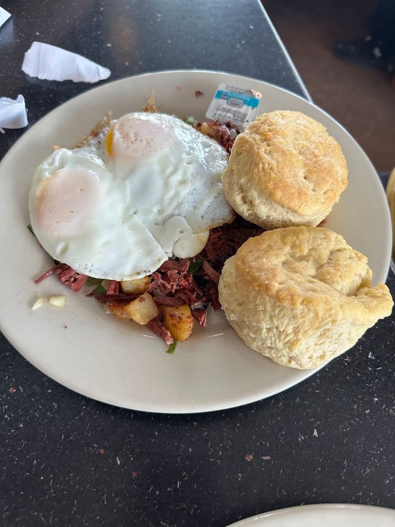 Biscuits and Sausage Gravy Biscuits and Sausage Gravy