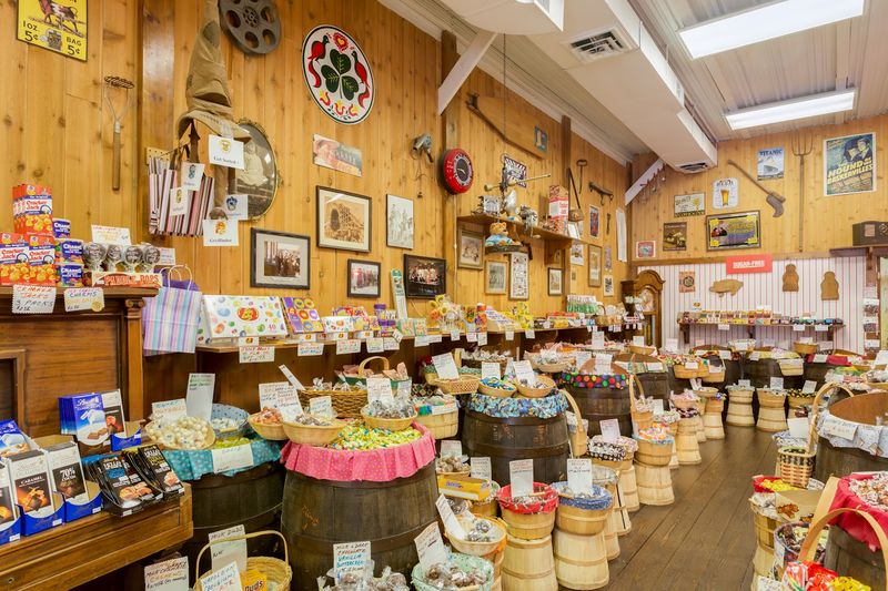 Black River Candy Shoppe - Chester