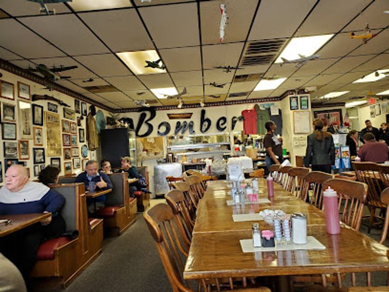 Bomber Restaurant – Ypsilanti