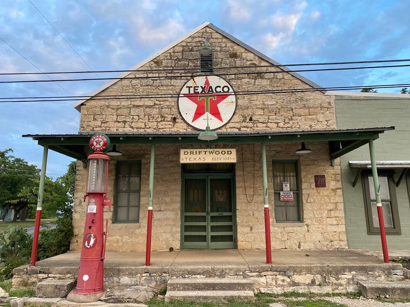 Boutique Lodging at Historic Homesteads and Cabins Boutique Lodging at Historic Homesteads and Cabins