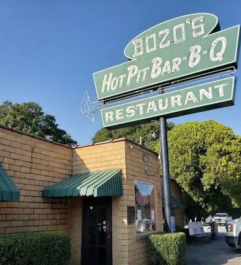 Bozo's Hot Pit Bar-B-Q — Mason