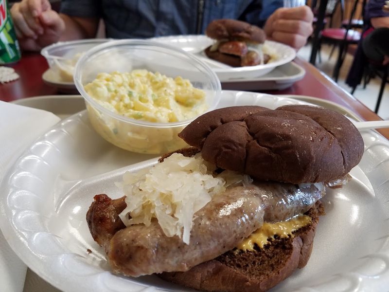 Bratwurst That Steals the Show Bratwurst That Steals the Show