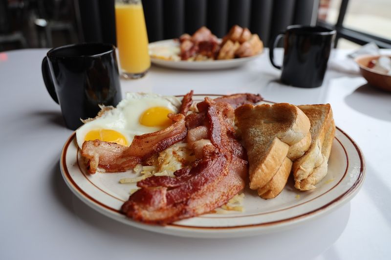 Breakfast is one of the easiest reasons to stop Breakfast is one of the easiest reasons to stop