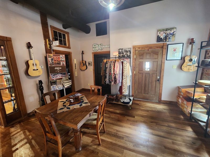 Browse Clothing, Gifts, Décor, and Unexpected Finds Browse Clothing, Gifts, Décor, and Unexpected Finds