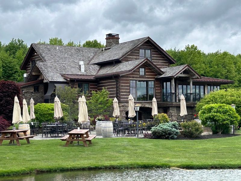 Cabin Style Comfort With Upscale Charm Cabin Style Comfort With Upscale Charm
