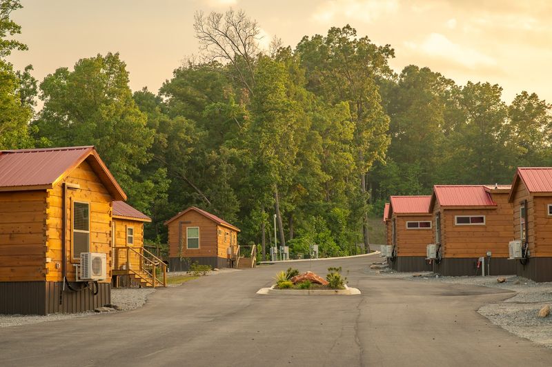 Cabins Make Outdoor Stays Easier Cabins Make Outdoor Stays Easier