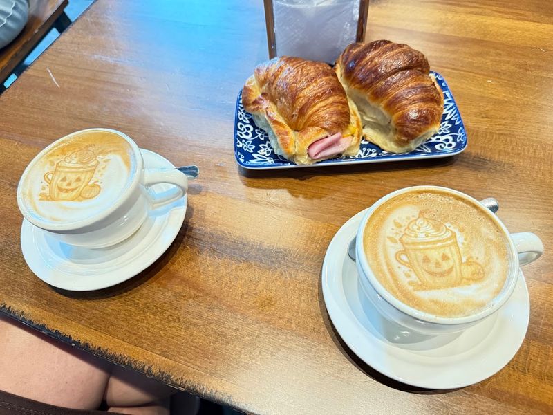 Café Baires — Hackensack