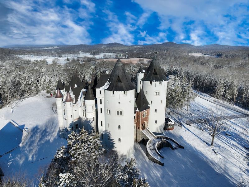 Castle Gwynn — Arrington Castle Gwynn — Arrington