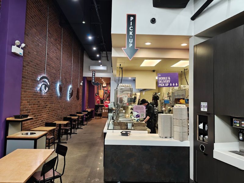 Taco Bell Cantina (Chicago) Taco Bell Cantina (Chicago)